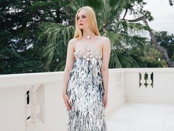Elle Fanning Bongkar Realita Syuting Adegan Intim yang Mirip Latihan Fisik
