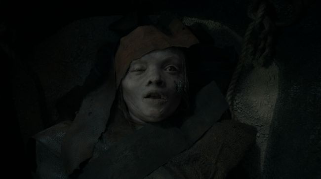 Sinopsis Lee Cronin's The Mummy tentang anak perempuan yang tiba-tiba menghilang, hadir kembali membawa teror mencekam.