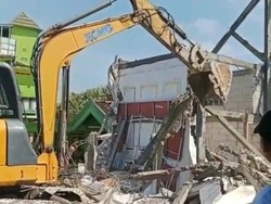 Kisah Pahit TKW Ngawi Robohkan Rumah: 8 Tahun LDR Berujung Gagal Nikah