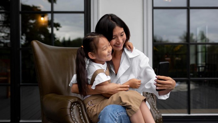 3 Kalimat Orang Tua yang Bisa Membuat Anak Bermental Kuat