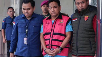 FOTO: Ketua Ombudsman Tersangka Korupsi Tambang Nikel