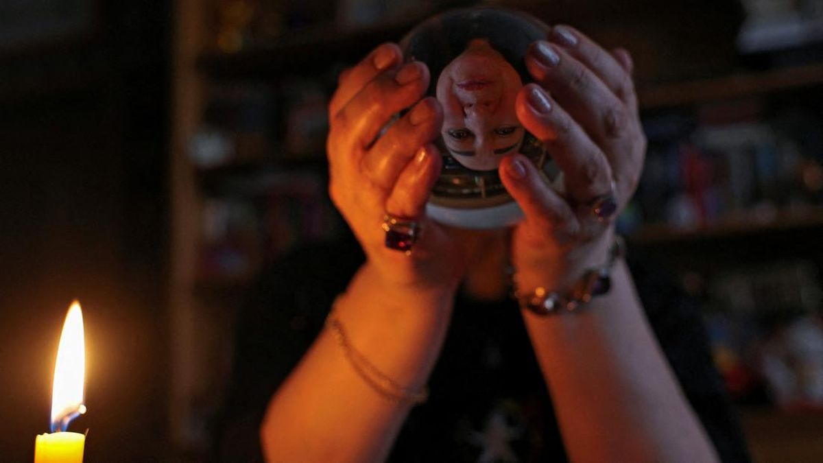 Foto: Orang Rusia Kembali Lirik Hal Gaib Di Tengah Situasi Tak Pasti