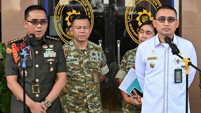 Kepala Oditurat Militer II-07 Jakarta mengungkap empat prajurit TNI tersangka penyiram air keras terhadap Andrie Yunus, dilatari motif dendam pribadi.