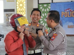 Police Goes to Pesantren, Satlantas Polresta Sidoarjo Edukasi Santri