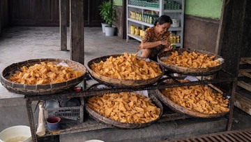 Nia Bangkit Buka Usaha Tahu Bersama PNM Mekaar dan BRI