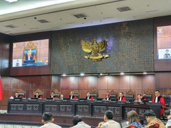 Video Gugatan Larang Keluarga Presiden-Wapres Jadi Capres-Cawapres Kandas di MK