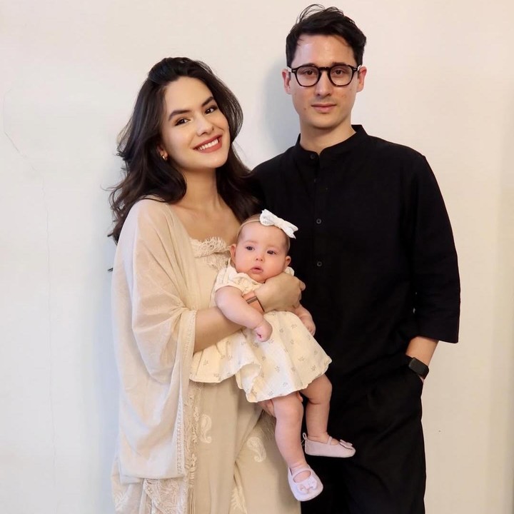 <p>Fenomena yang dialami perempuan 25 tahun ini dikenal sebagai <em>flamingo era.</em> Fase ini tergolong wajar, terutama bagi Bunda baru yang sedang beradaptasi, seperti yang dialami Steffi usai melahirkan anak pertamanya.&nbsp;(Foto: Instagram @steffizamoraaa)</p>