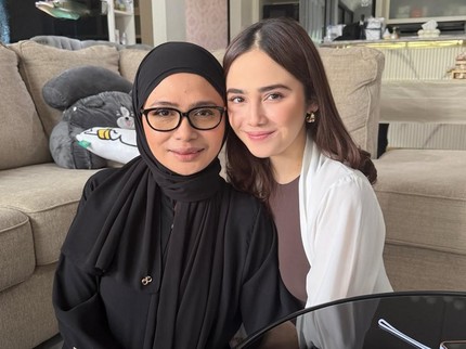 5 Potret Syifa Hadju bersama Ibunda yang Sama-sama Cantik Memesona