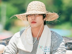 7 Pesona Beda Ahn Hyo Seop Jadi Petani Jamur di Drakor 'Sold Out on You'