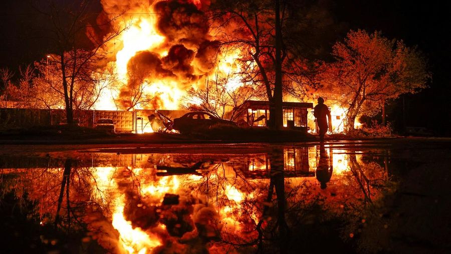 Firefighters work at the site of a recyclable materials warehouse hit by a Russian missile strike, amid Russia's attack on Ukraine, in Kyiv, Ukraine April 16, 2026. REUTERS/Valentyn Ogirenko
