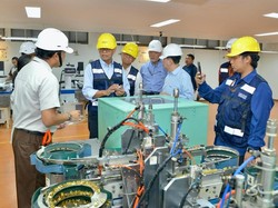 ESDM Gandeng Industri Kejar Target Elektrifikasi Nasional 100% di 2029