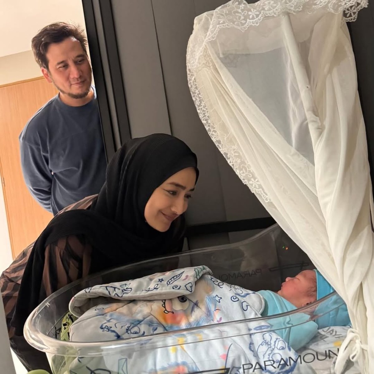 Cindy Fatikasari & Tengku Firmansyah