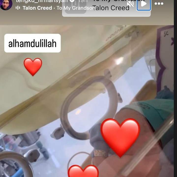 <p>Selain bertemu Caca, Cindy Fatikasari dan Tengku Firmansyah juga ingin bertemu dengan cucu pertama mereka. Ya, Caca baru saja melahirkan seorang putra dari pernikahannya dengan Jodi Andejo Koni. Melalui unggahan di Instagram, Tengku Firmansyah sempat membagikan foto cucunya yang baru saja lahir. "<em>Alhamdulillah</em>," tulis pria berdarah Aceh ini. (Foto: Instagram @cindyfatikasari18/ @tengku_firmansyah)</p>