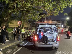 Pemotor Mio Asal Petompon Ditemukan Tewas di Trotoar Semarang