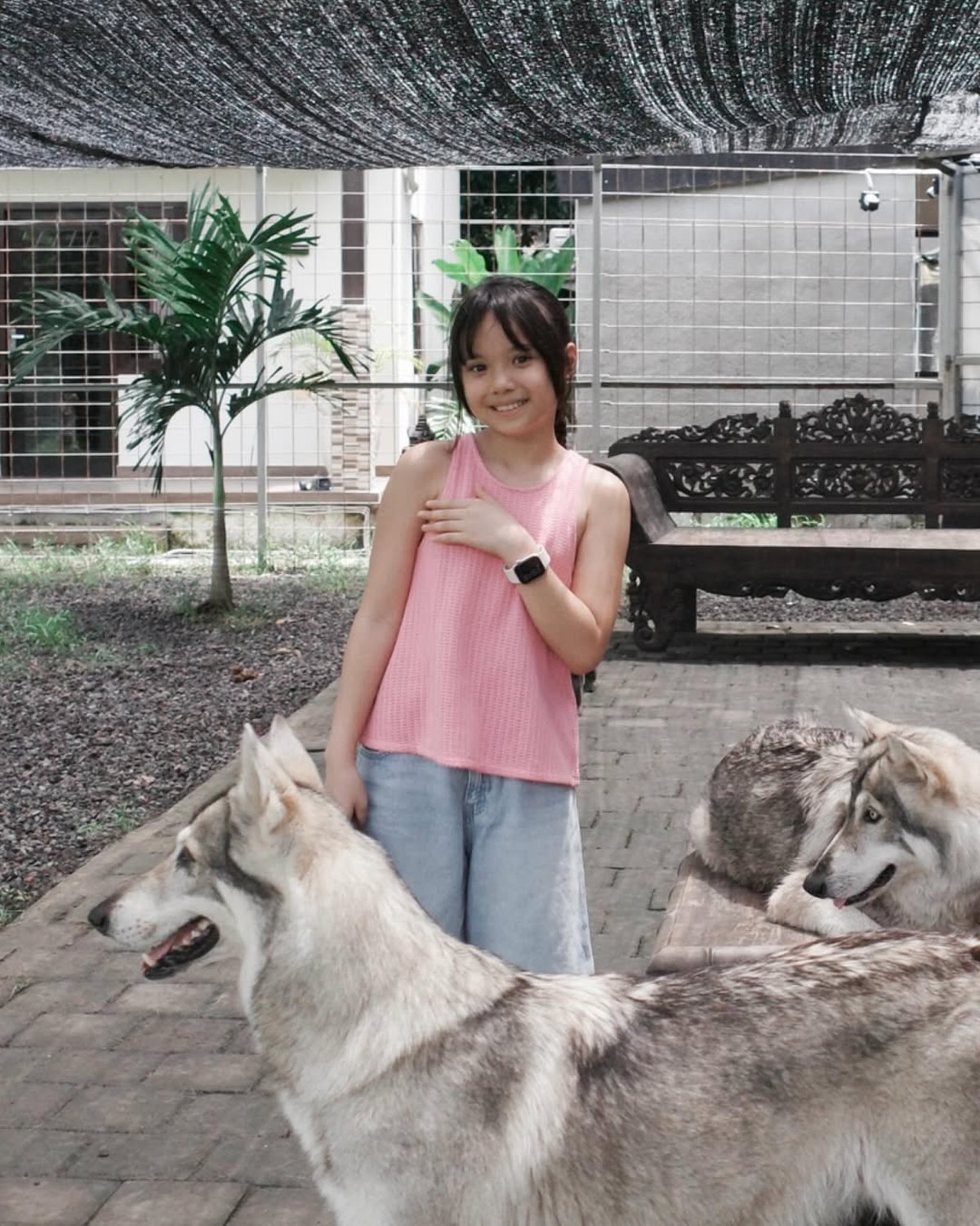 Gaya Fashion Anak Artis