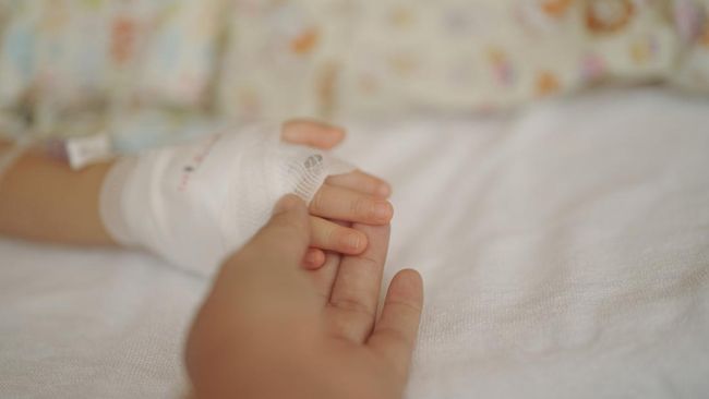 Viral Influencer Ini Tak Sengaja Menabrak Anak Sendiri