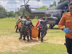 8 Jenazah Korban Heli Jatuh Diterbangkan ke RS Bhayangkara Pontianak