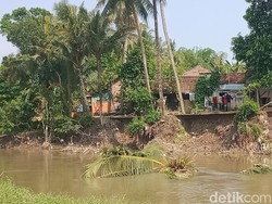 Tanggul Sungai Dengkeng Bayat Klaten Longsor, Jalur Antarkecamatan Ditutup