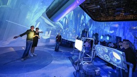 FOTO: Masuk Dunia Superman di Wahana Imersif