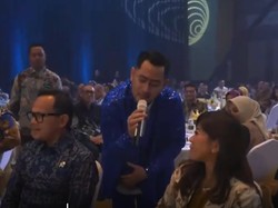 Video Momen Meutya Hafid Nyanyi Bareng Nassar di Apresiasi Konektivitas Digital