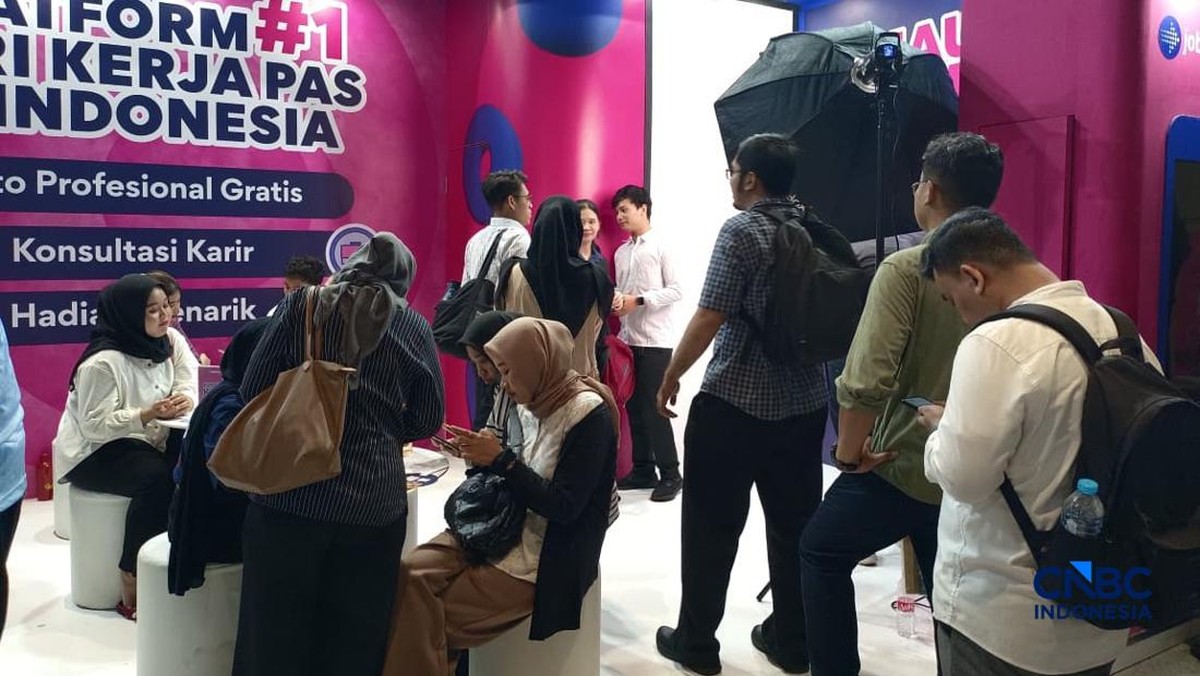 Cari Duit Kian Sulit, Fresh Grad Butuh Waktu 20 Bulan Buat Dapat Kerja
