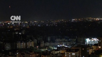 Sorak-sorai Warga Sambut Gencatan Senjata Israel dan Lebanon