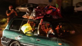 FOTO: Sukacita Warga Rayakan Gencatan Senjata Lebanon-Israel