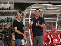 Pelatih DRX Ronaldo Luis Nazario de Lima dalam Clash of Legends 2026.