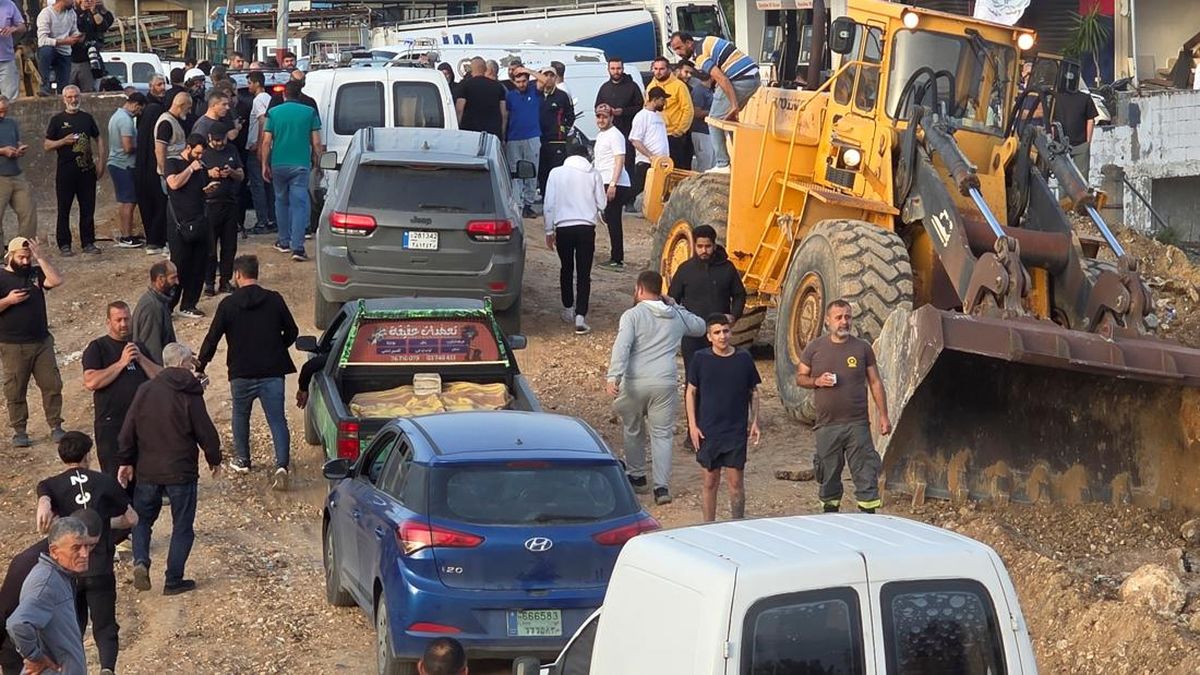 FOTO: Lewat Jalur Darurat Qasmiyeh, Warga Lebanon Kembali Pulang