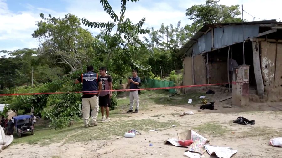Longsor di Peru utara paksa 172 penduduk mengungsi, rusak rumah dan sekolah. (Tangkapan Layar Video Reuters/EL DORADO GOVERNMENT)
