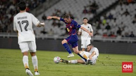 FOTO: Barcelona Legends Berjaya di Clash of Legends