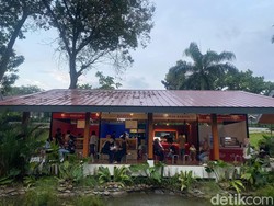 Surga Jajanan! 7 Kuliner di Taman Bendera Pusaka Barito yang Lagi Viral