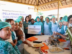Ketum TP PKK Puji Produk Lokal Unggulan Minyak Kemiri Kabupaten Belu