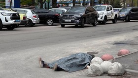 FOTO: 6 Orang Tewas dalam Penembakan dan Penyanderaan di Kyiv