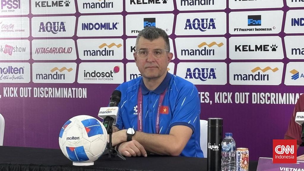 Pelatih Vietnam Kecewa Timnas Indonesia Main Bertahan