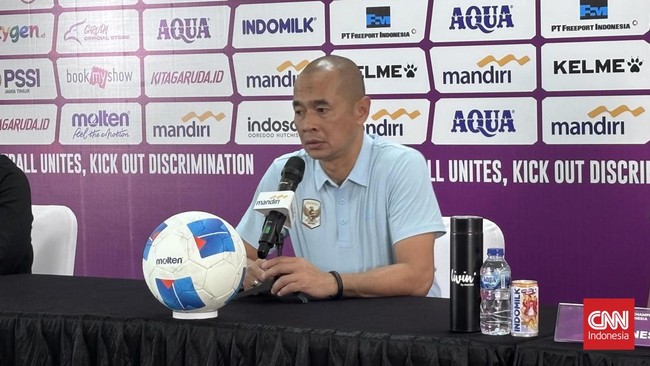 Pelatih Timnas Indonesia U-17, Kurniawan Dwi Yulianto, memberikan apresiasi terhadap kinerja lini pertahanan timnya meski tersingkir dari Piala AFF U-17 2026.