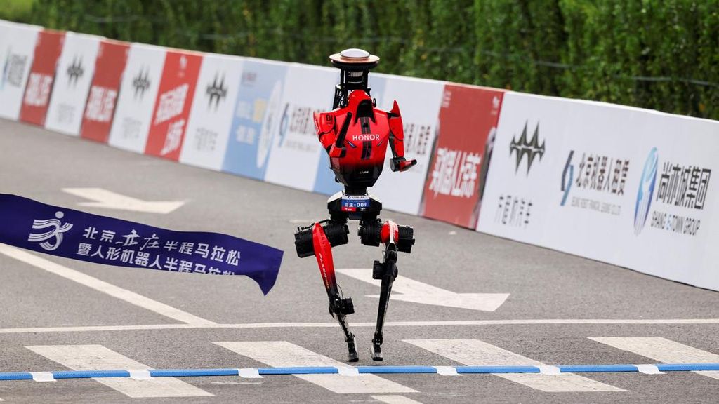 Robot Humanoid Finis Half Marathon 50 Menit, Pecahkan Rekor Dunia