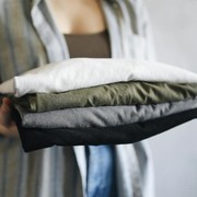 5 Cara Melipat Baju yang Tepat supaya Tidak Kusut