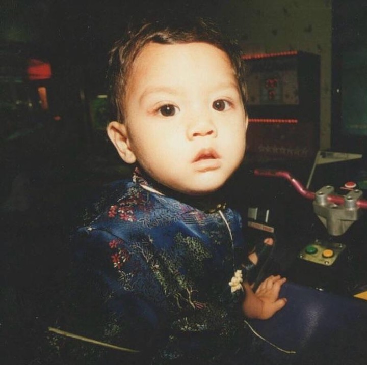 <p>Lebih dari sekadar nostalgia, Al juga mengungkap bahwa sebentar lagi akan berganti peran menjadi seorang ayah. &ldquo;Perjalanan waktu yang sangat luar biasa.. waktu membawaku ke titik yang ga pernah aku bayangkan.. sebentar lagi aku akan menjadi seorang Ayah,&rdquo; ungkap Al, dikutip dari laman Instagram <em>@alghazali7,</em> Senin (20/4/2026).&nbsp;(Foto: Instagram @alghazali7)</p>