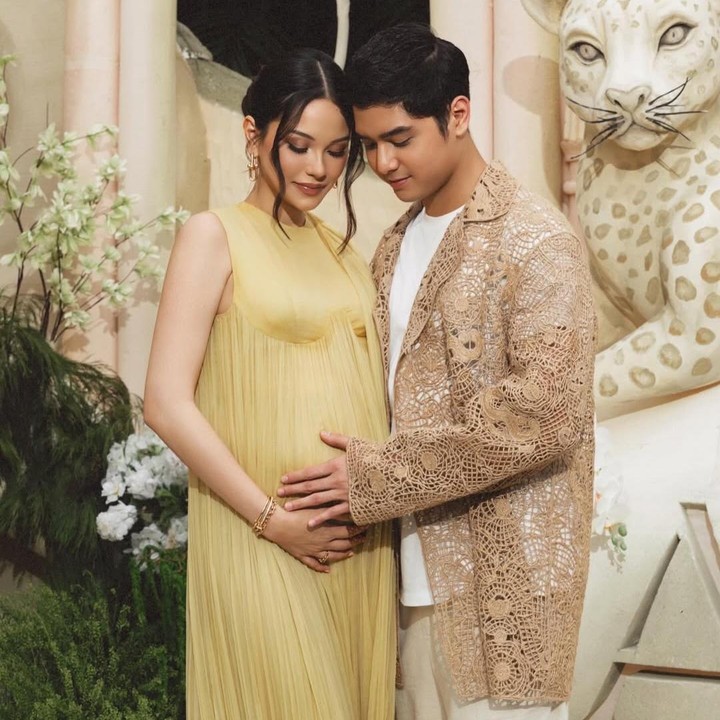 <p>Ia pun berharap kelak bisa&nbsp;memberikan yang terbaik untuk sang anak, seperti yang selama ini diperolehnya. &ldquo;Semoga bisa meneruskan kasih yang dulu kuterima, menjadi tempat pulang, pelindung, dan cinta pertama bagi anakku nanti,&rdquo; ungkap Al. (Foto: Instagram @alyssadaguise)</p>