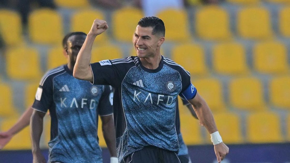 Foto: Siuuuu, Ronaldo Bikin Gol Dan Buru Piala Baru