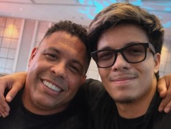 Dulu Cuma Main di PS, Atta Halilintar Kini Di-follow Ronaldo hingga Pique