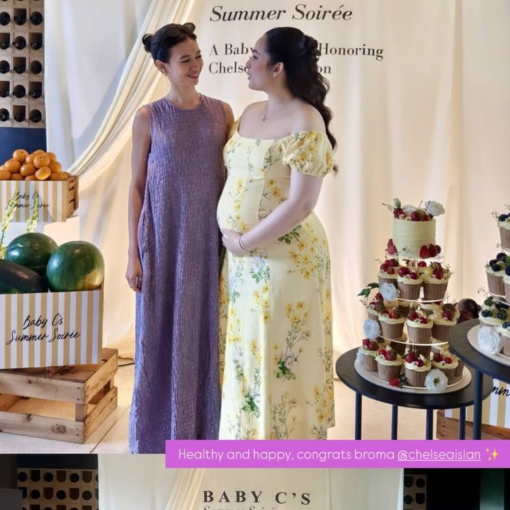 <p>Yuki Kato terlihat hadir ke acara<em> baby shower</em>&nbsp;tersebut, Bunda. Perempuan 31 tahun ini membagikan momen saat berfoto dengan sahabatnya Chelsea Islan. Yuki juga tak lupa mendoakan sang sahabat yang bakal melahirkan anak pertamanya, Bunda. "Sehat dan bahagia, selamat broma @chelseaislan," tulis Yuki. (Foto: Instagram @chelseaislan)</p>