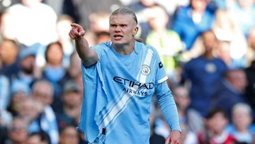 Haaland Lawan Arsenal: Baju Robek, Adu Kepala, hingga Cetak Gol