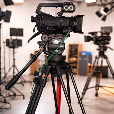 Penjaga Batas dan Rasa di Balik Adegan Sempurna dan Sorot Kamera