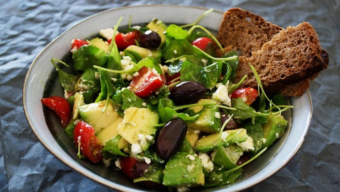 Makan makanan utuh membuat tubuh lebih sehat