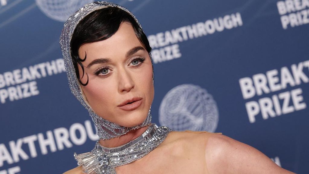 Karier dan Asmara Katy Perry Kini Diguncang Klaim Pelecehan Masa Lalu