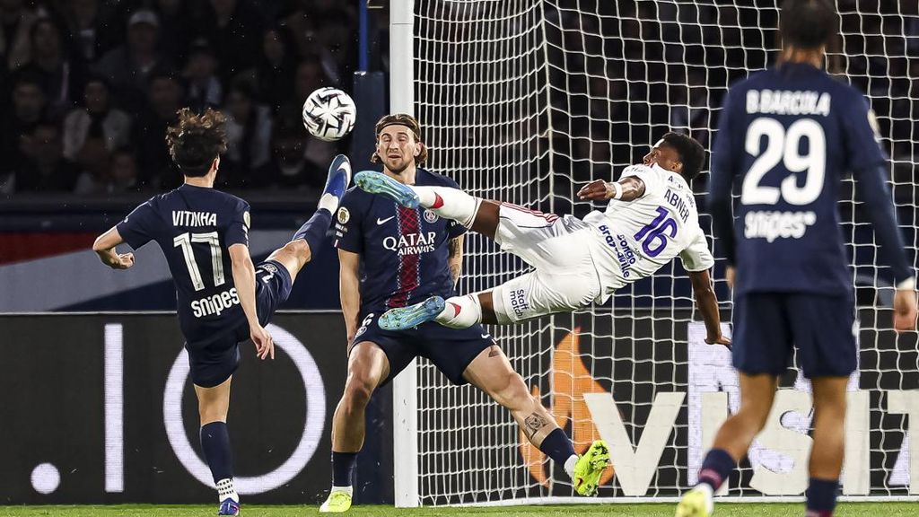 FOTO: Digdaya di Liga Champions, PSG Tak Berdaya di Rumah Sendiri