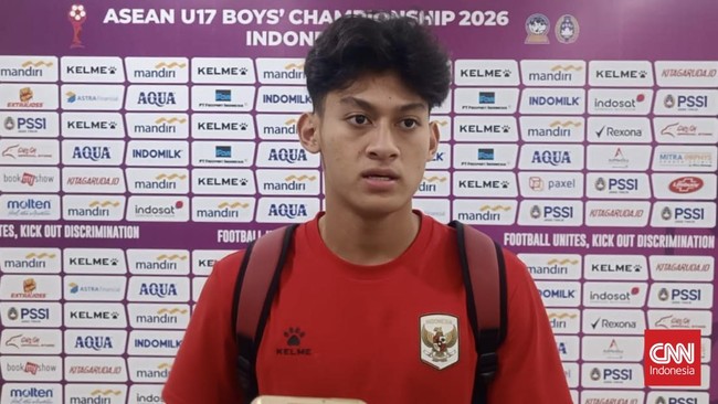 Striker Timnas Indonesia U-17, Mochamad Mierza Fijratullah, mengungkap perbedaan Nova Arianto dan Kurniawan Dwi Yulianto.