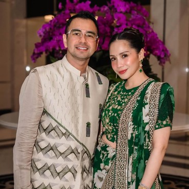 Tak Dihadiri Ayah Kandung, Begini Alasan 7 Artis Ini Menikah Pakai Wali Hakim